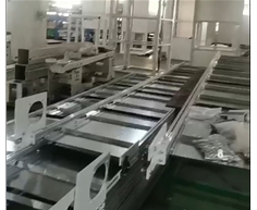 AGV周邊配套提升機(jī)，輸送線組裝中